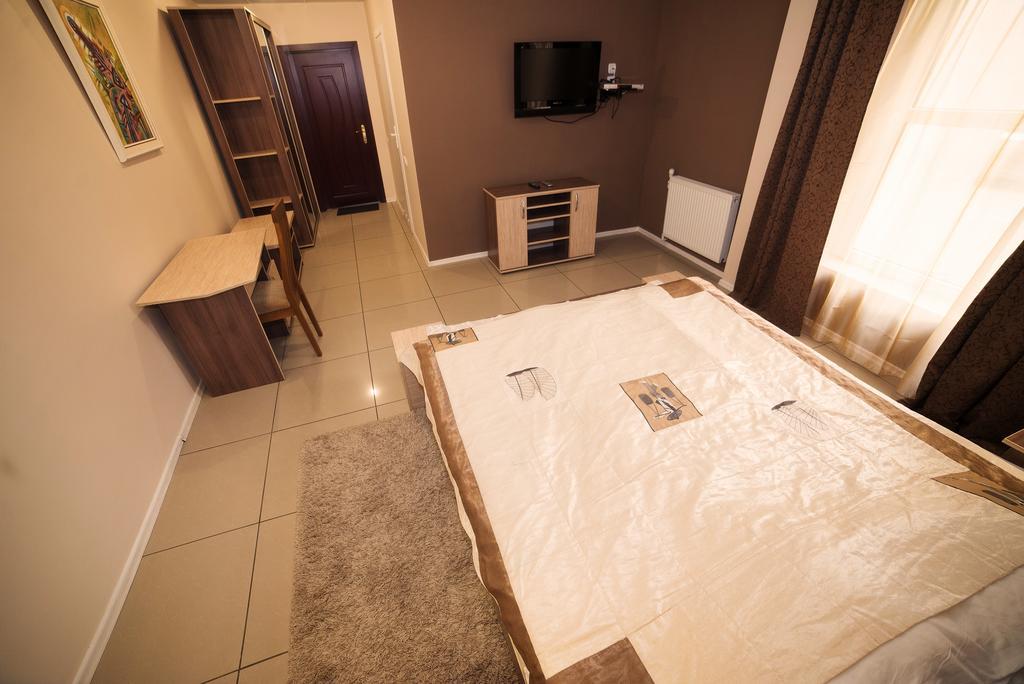 Jam Hotel Truskavets Room photo